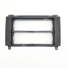 Oto Teyp Çerçeve Mercedes Sprinter 7 inç Dabıl ve Teyp Çerçevesi