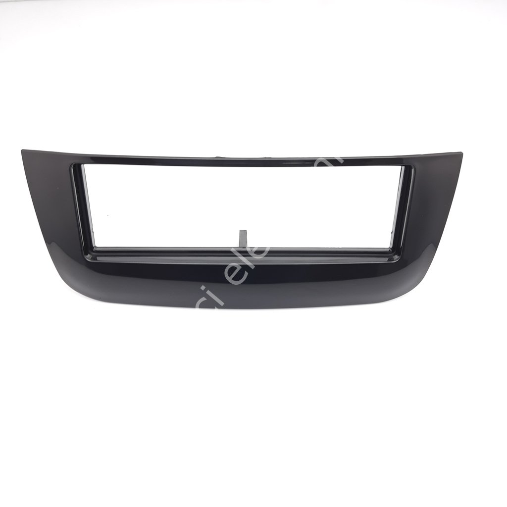 Oto Teyp Çerçeve Punto  Linea Yeni Kasa Teyp Cercevesi